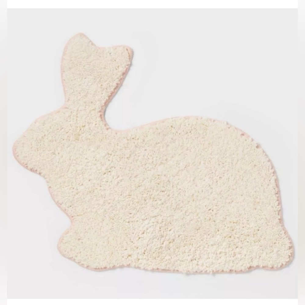 NWT Threshold Cream With Pink Outline Easter Bunny Soft Festive Bath Mat Rug